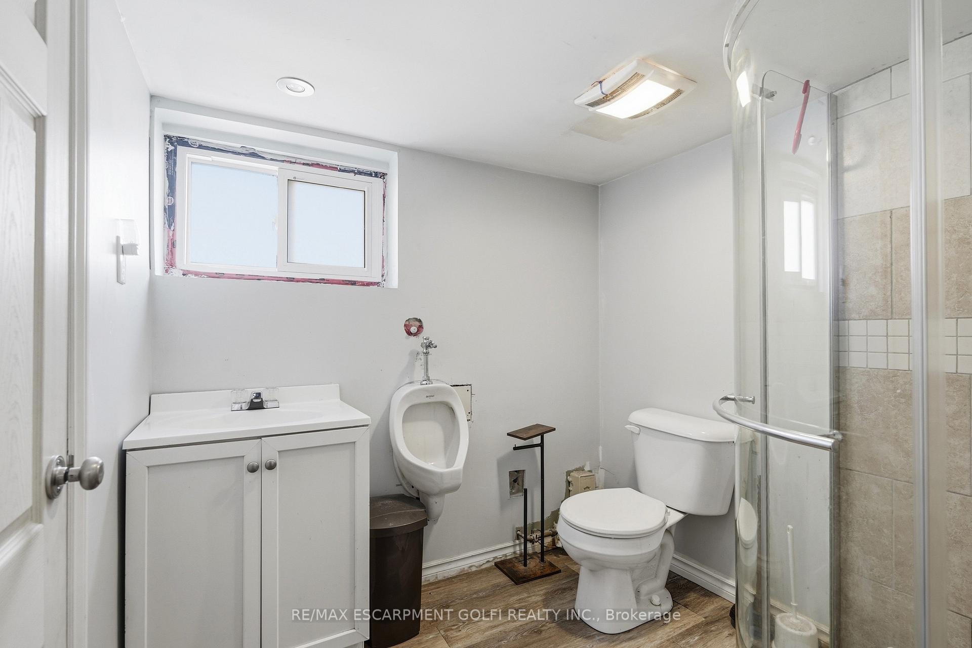 Photo 14 of 13 Prestwick Avenue, St. Catharines, Oakdale — HOMEH