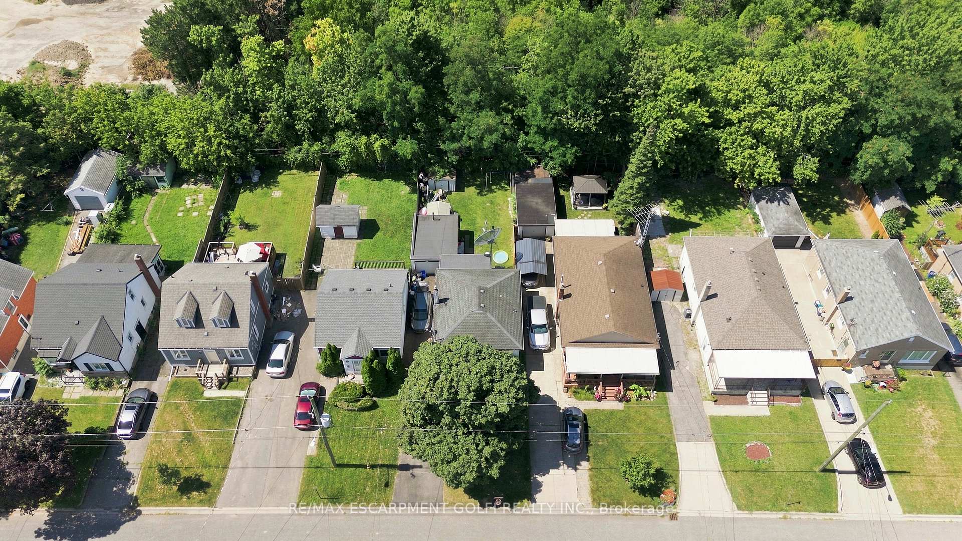 Photo 18 of 13 Prestwick Avenue, St. Catharines, Oakdale — HOMEH