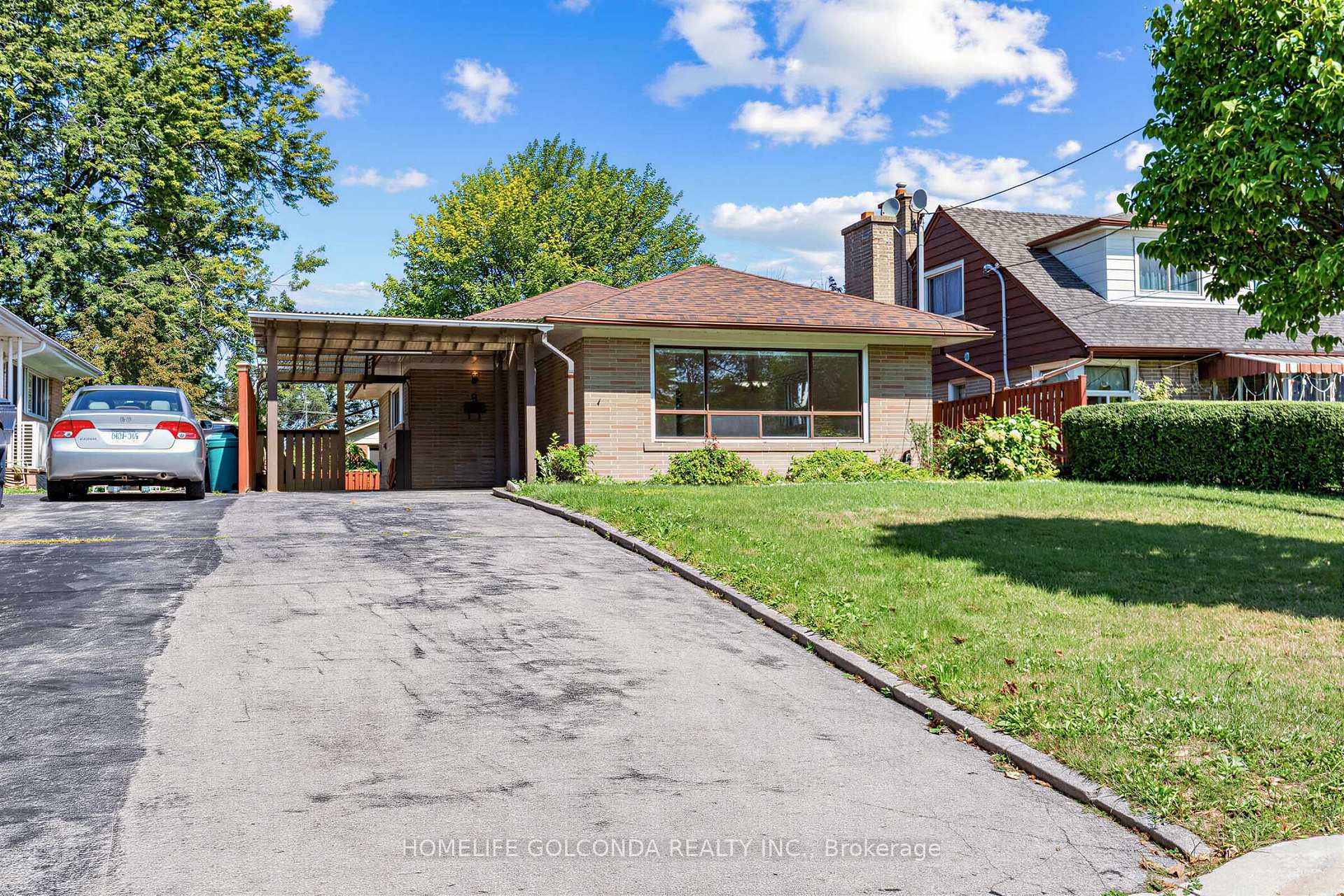 Photo 1 of 9 Moorecroft Crescent, Scarborough, Ionview — HOMEH