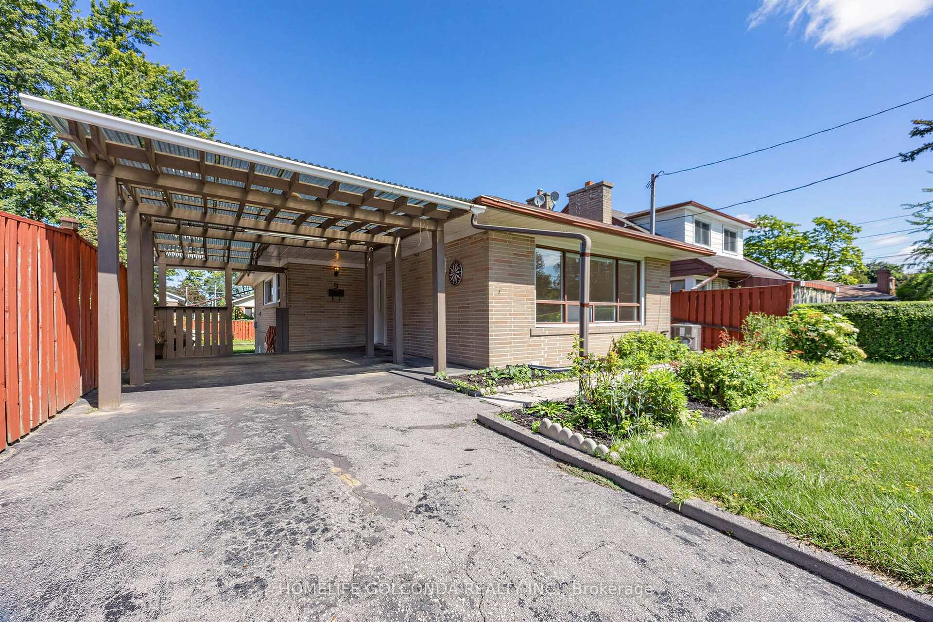 Photo 4 of 9 Moorecroft Crescent, Scarborough, Ionview — HOMEH