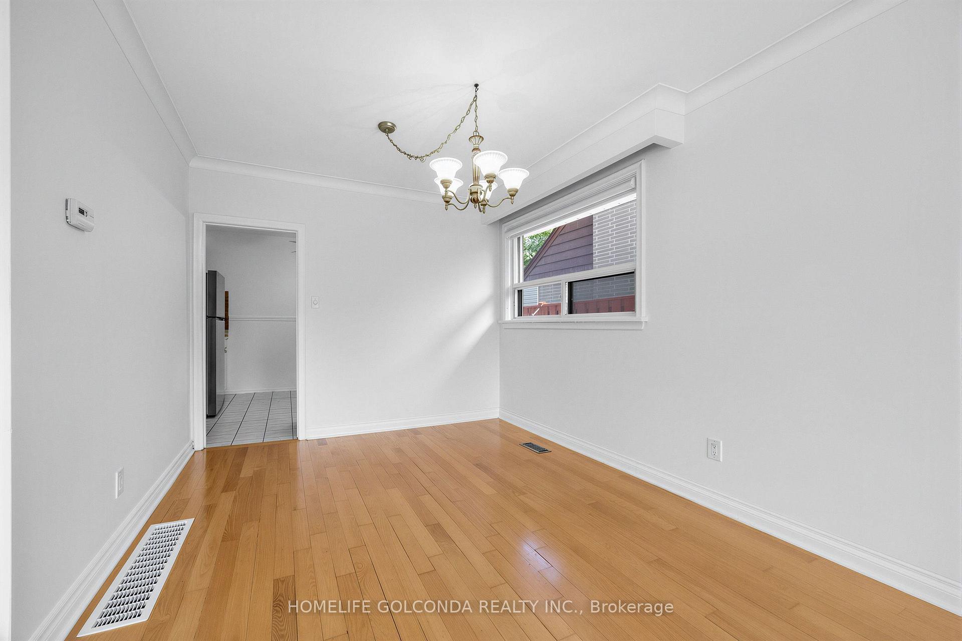 Photo 10 of 9 Moorecroft Crescent, Scarborough, Ionview — HOMEH