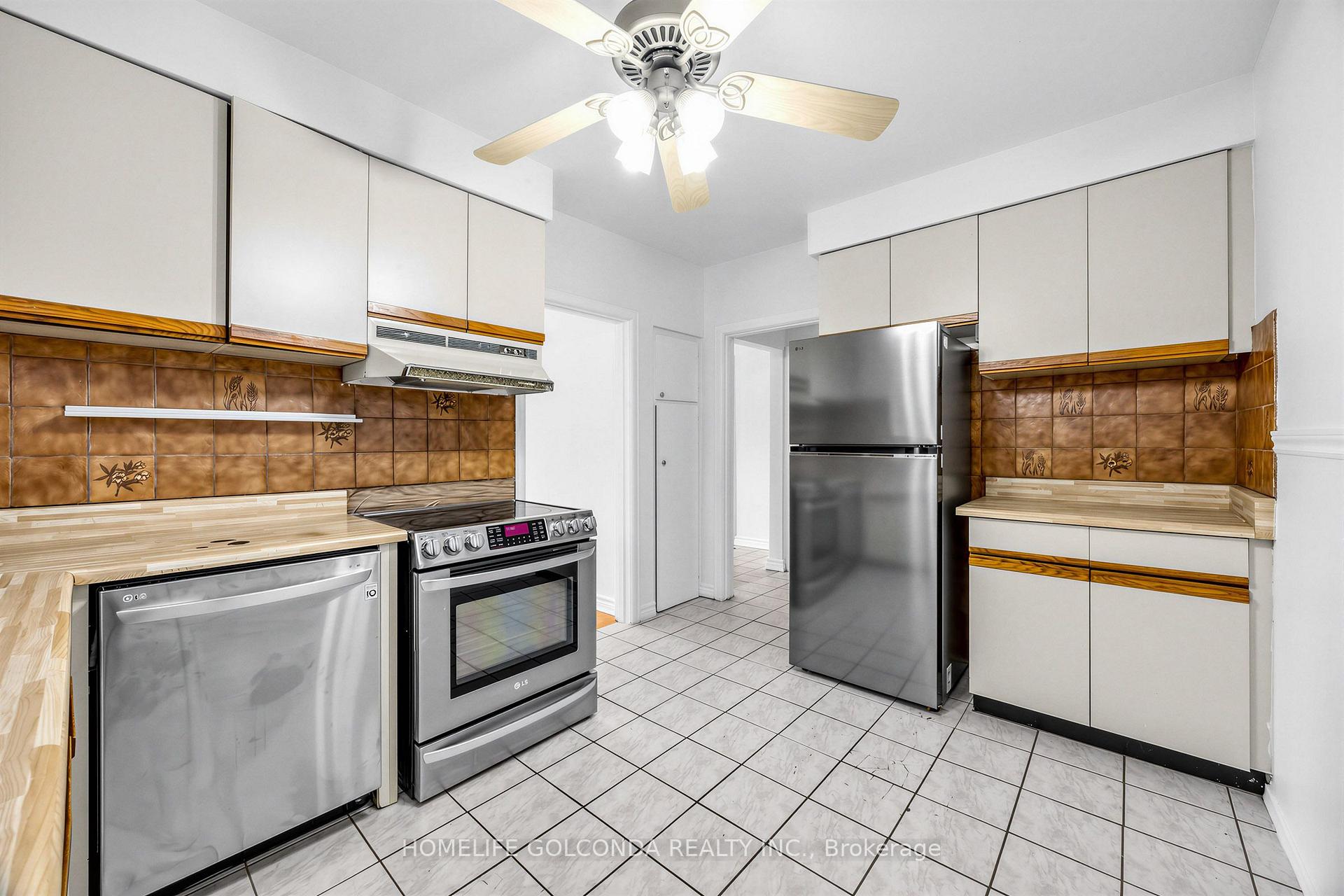 Photo 17 of 9 Moorecroft Crescent, Scarborough, Ionview — HOMEH