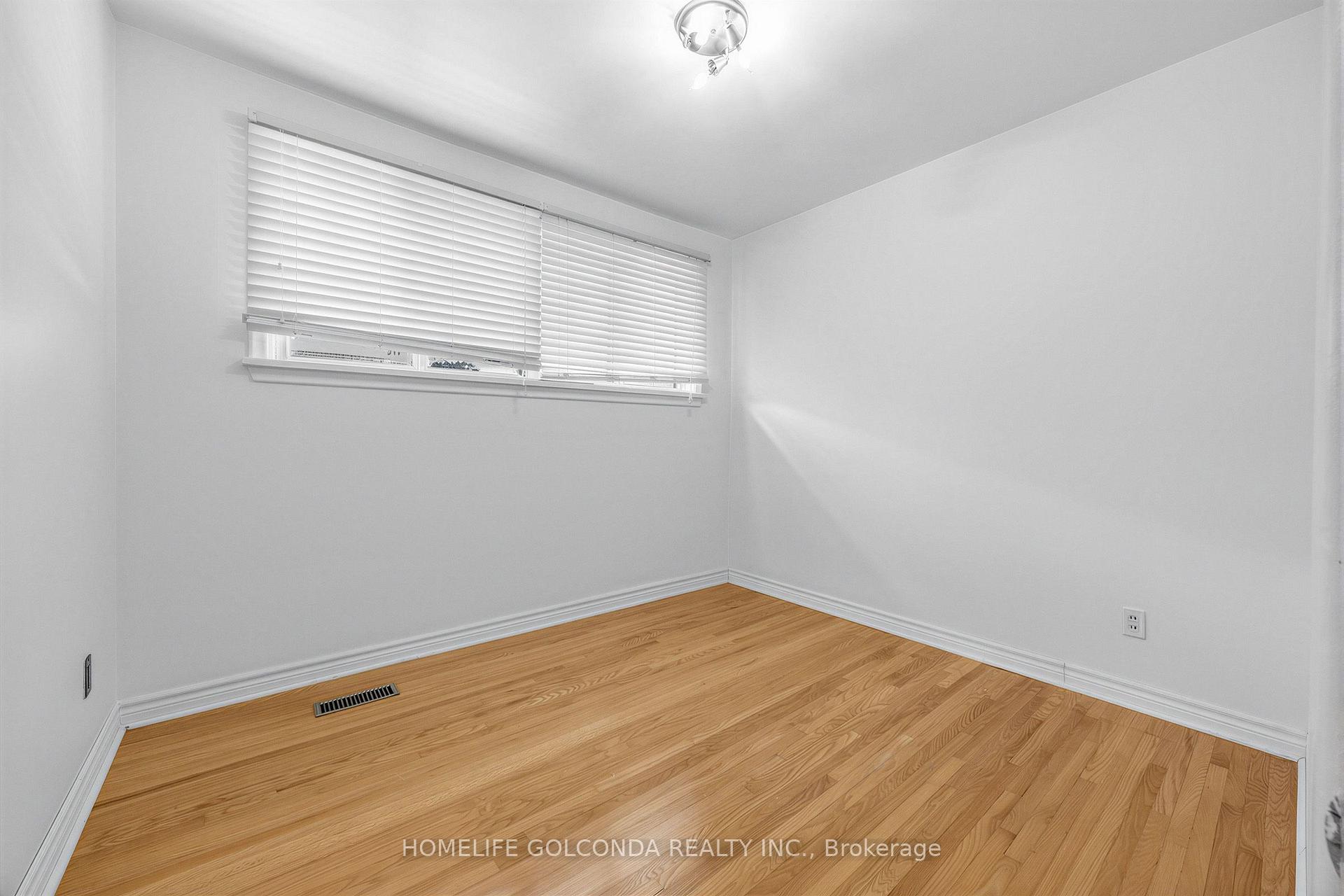 Photo 18 of 9 Moorecroft Crescent, Scarborough, Ionview — HOMEH