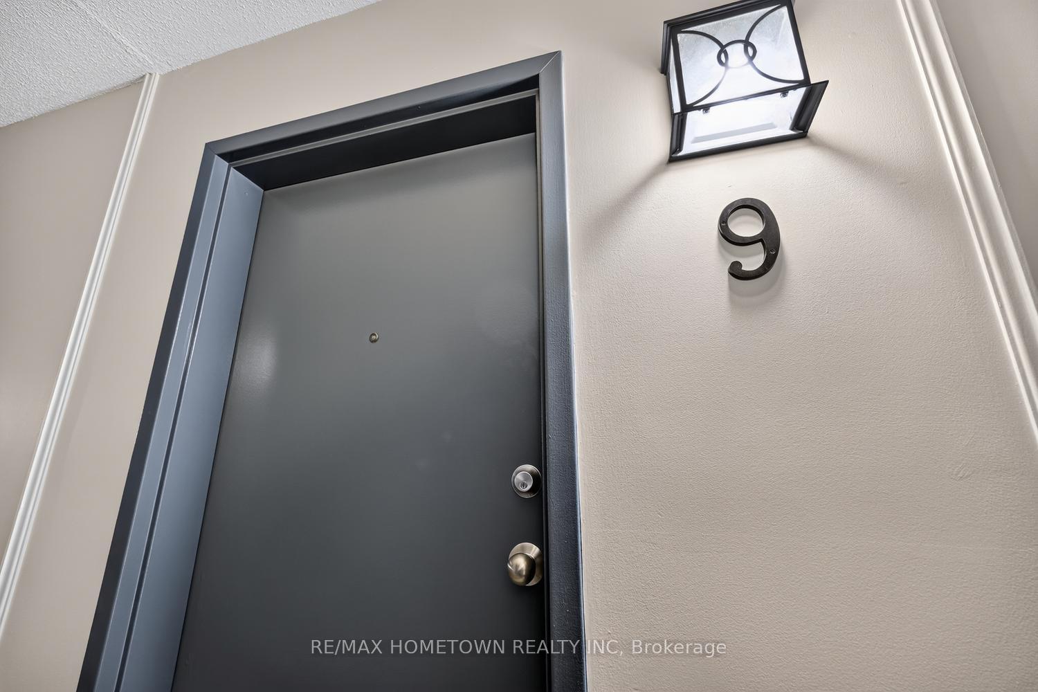 Photo 5 of Unit 9, 819 Macodrum Drive, Brockville, Brockville — HOMEH
