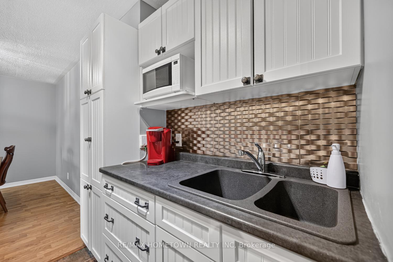 Photo 9 of Unit 9, 819 Macodrum Drive, Brockville, Brockville — HOMEH