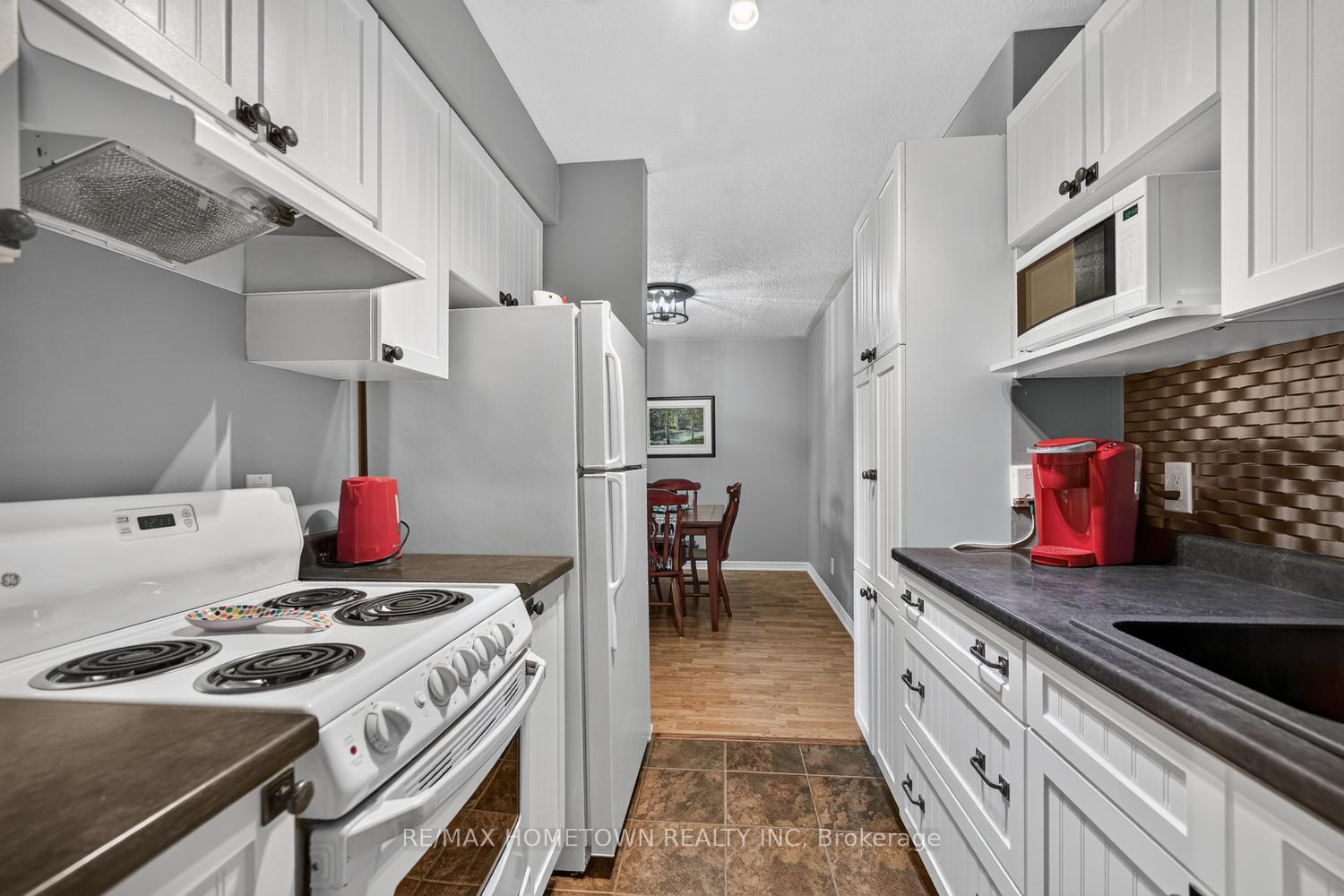 Photo 10 of Unit 9, 819 Macodrum Drive, Brockville, Brockville — HOMEH