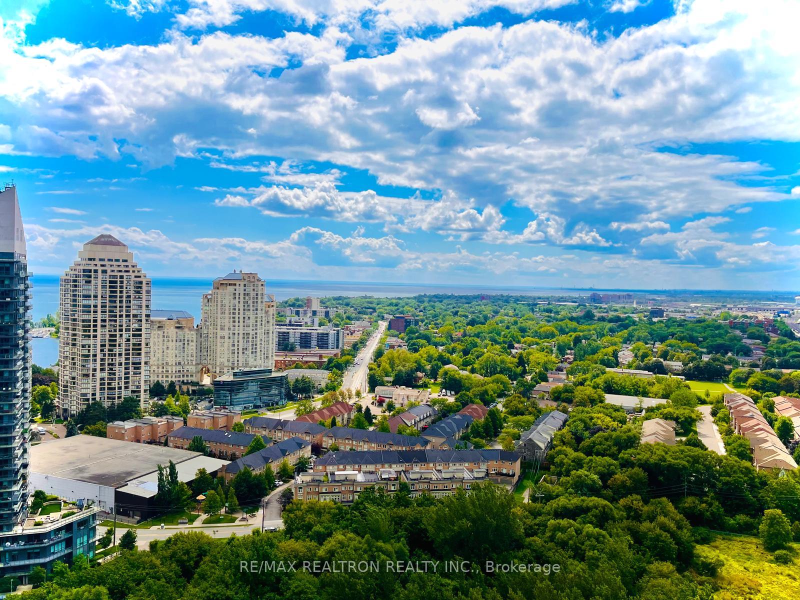 Photo 3 of Unit 2501, 36 Park Lawn Road, Etobicoke, Mimico — HOMEH