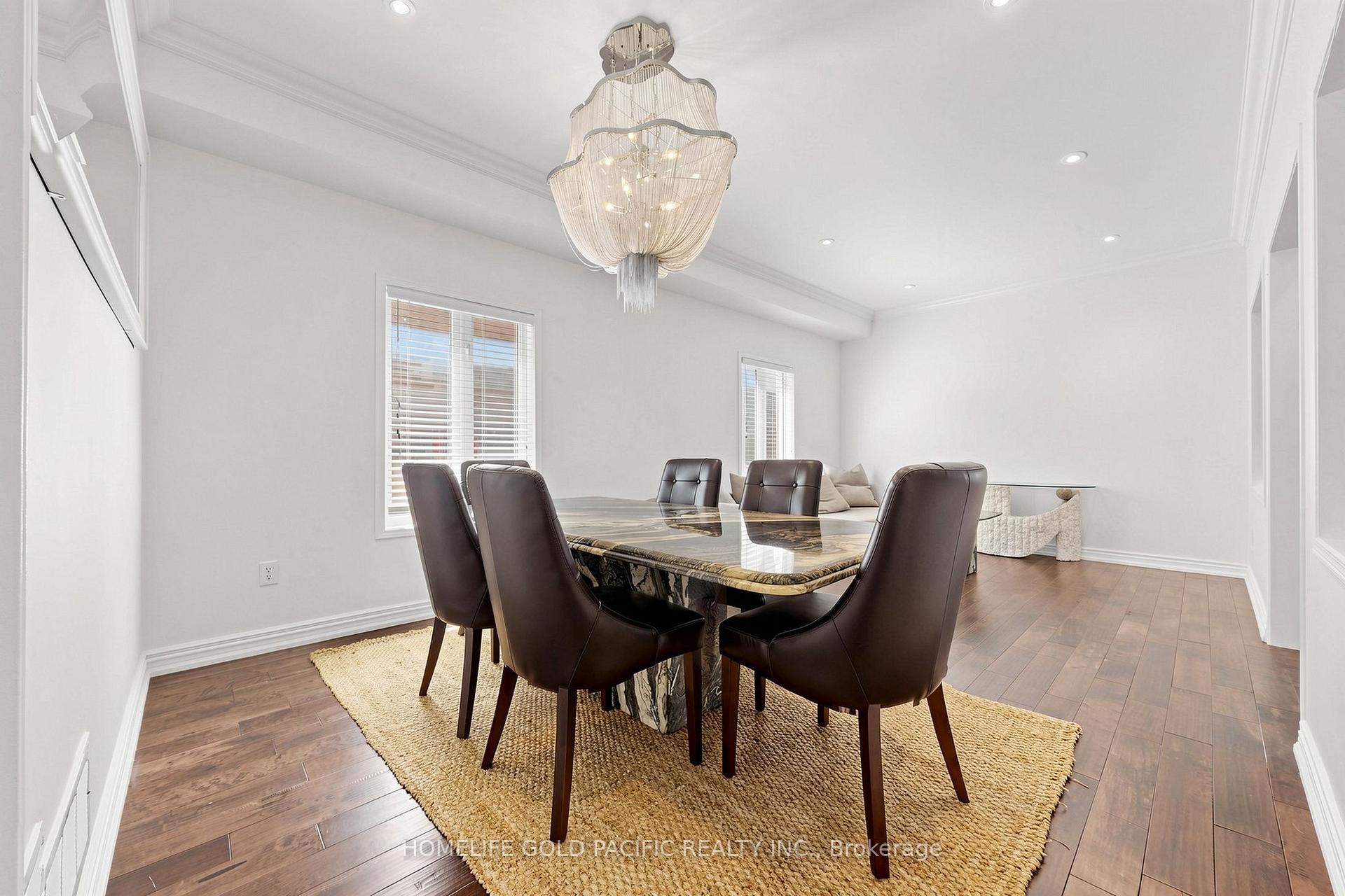Photo 8 of 70 Mallard Marsh Crescent E, Richmond Hill, Oak Ridges — HOMEH