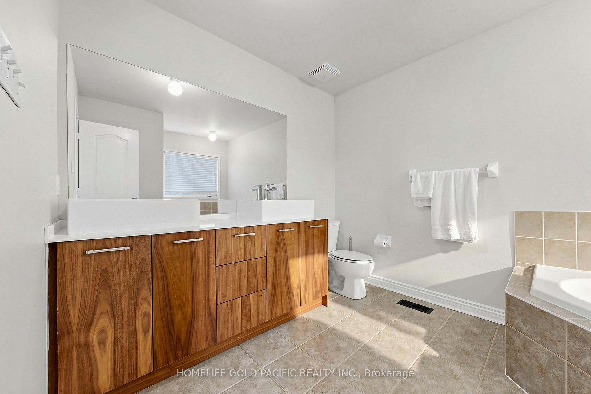 Photo 27 of 70 Mallard Marsh Crescent E, Richmond Hill, Oak Ridges — HOMEH