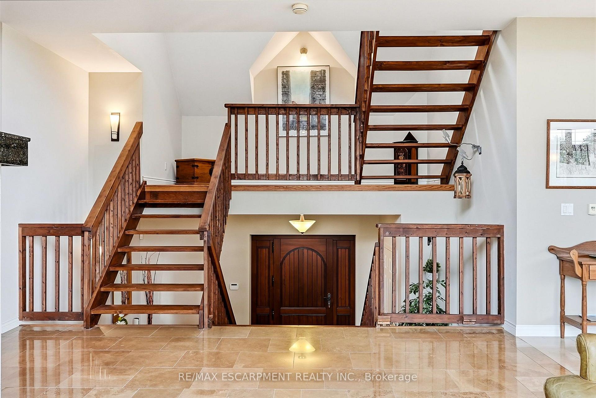 Photo 6 of 1296 Dundas Street, Burlington, Tyandaga — HOMEH