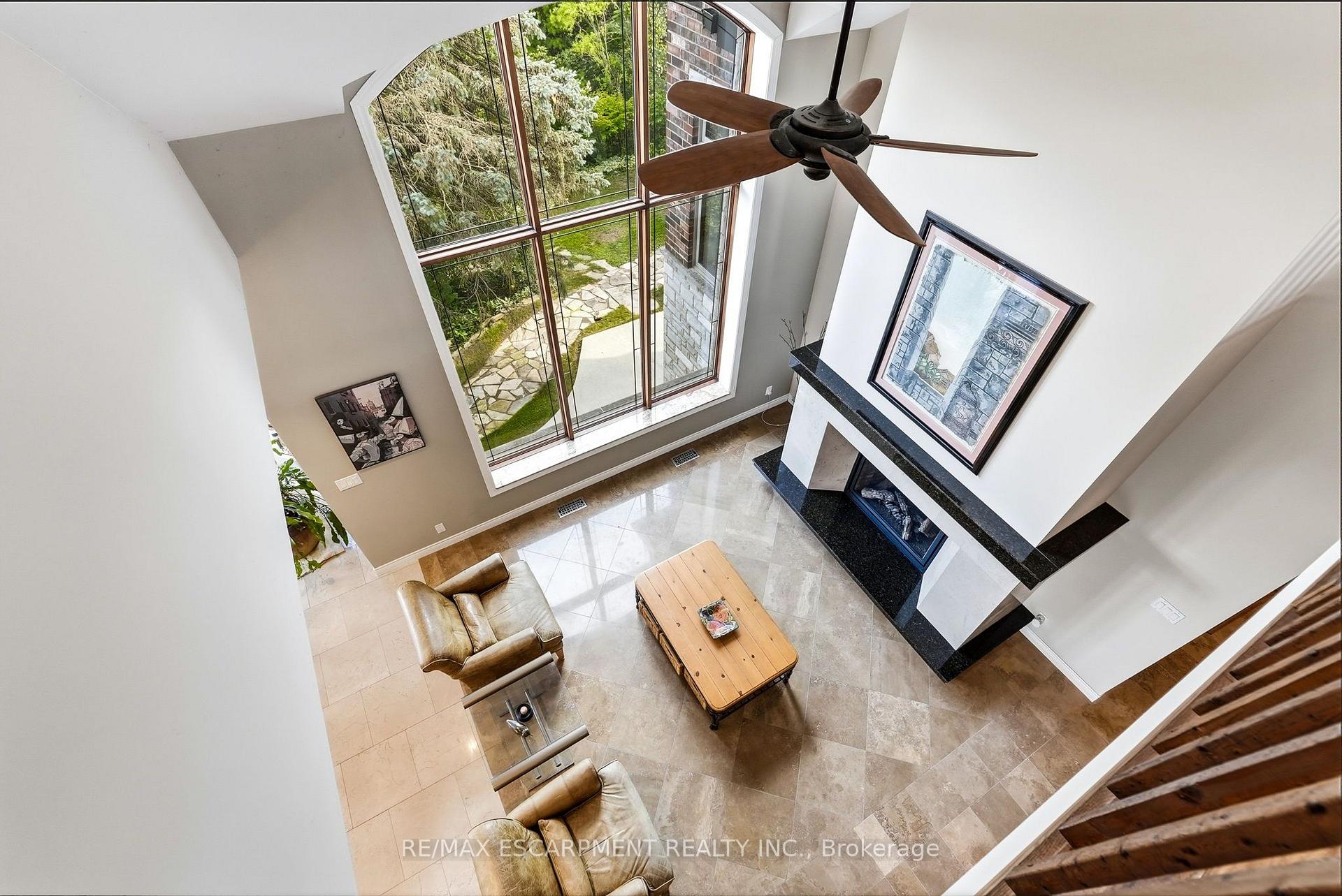 Photo 8 of 1296 Dundas Street, Burlington, Tyandaga — HOMEH