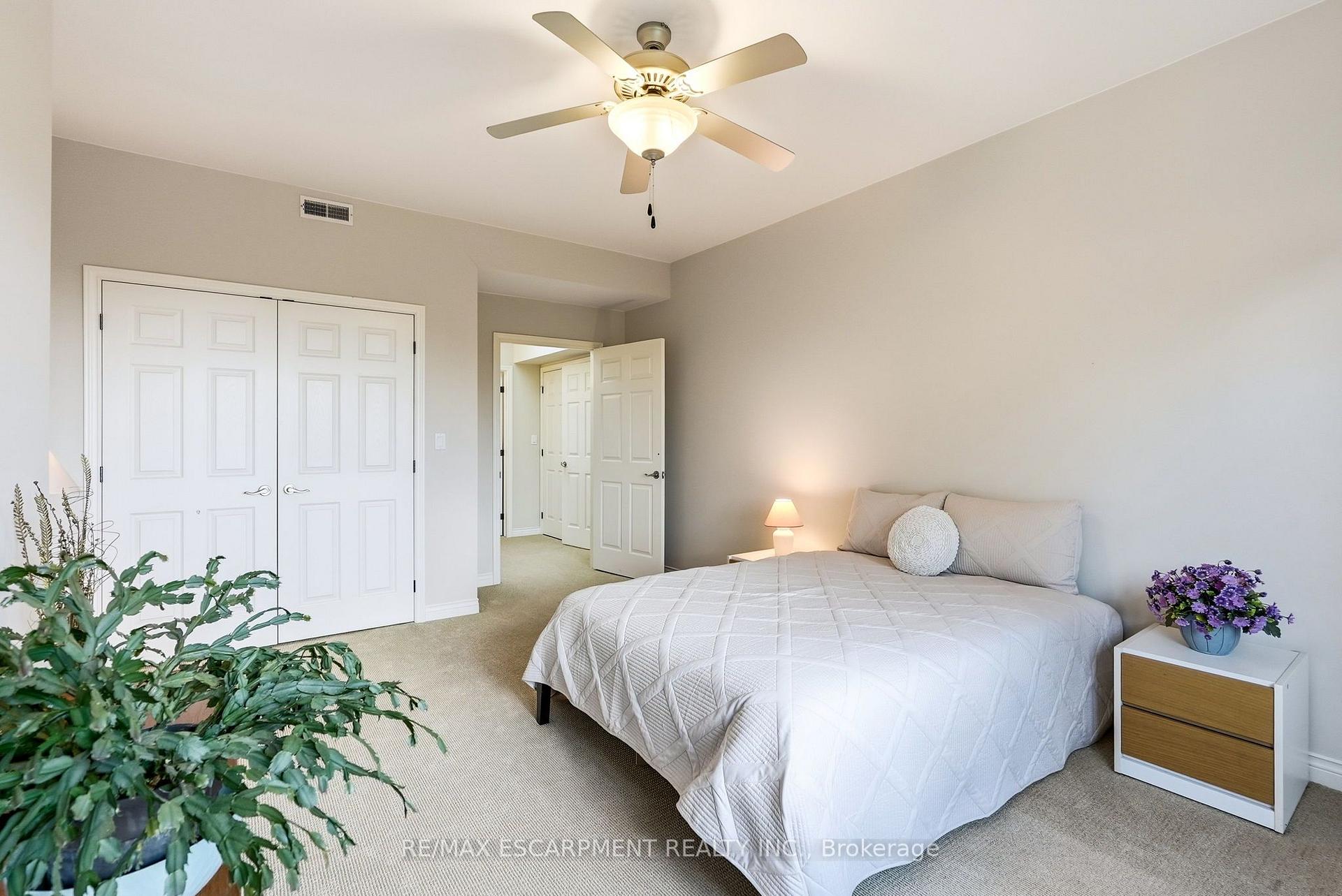 Photo 29 of 1296 Dundas Street, Burlington, Tyandaga — HOMEH
