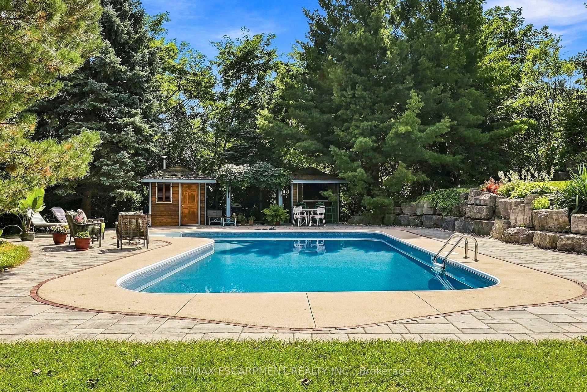 Photo 38 of 1296 Dundas Street, Burlington, Tyandaga — HOMEH