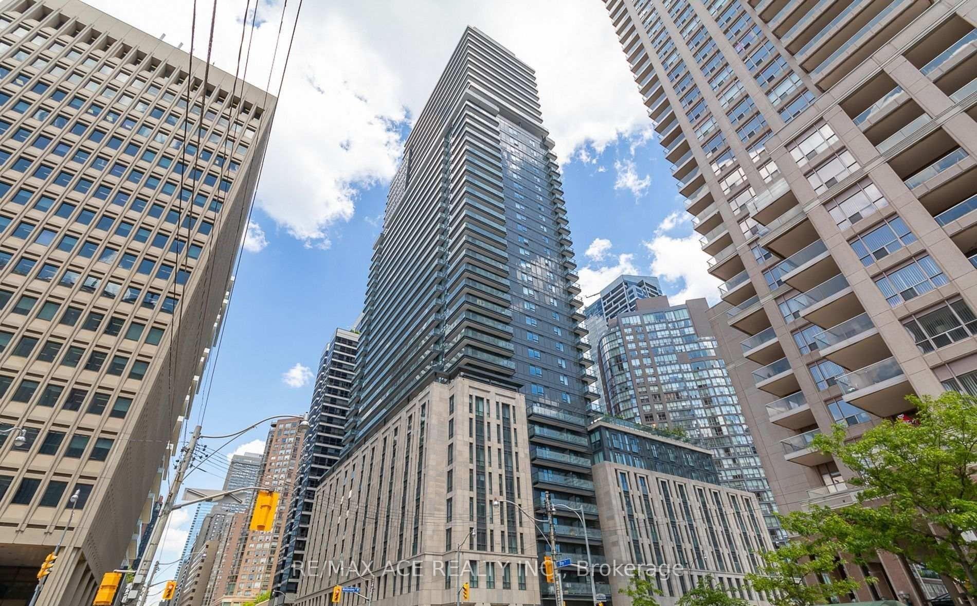 Photo 1 of Unit 708, 955 Bay Street, Toronto, Bay Street Corridor — HOMEH