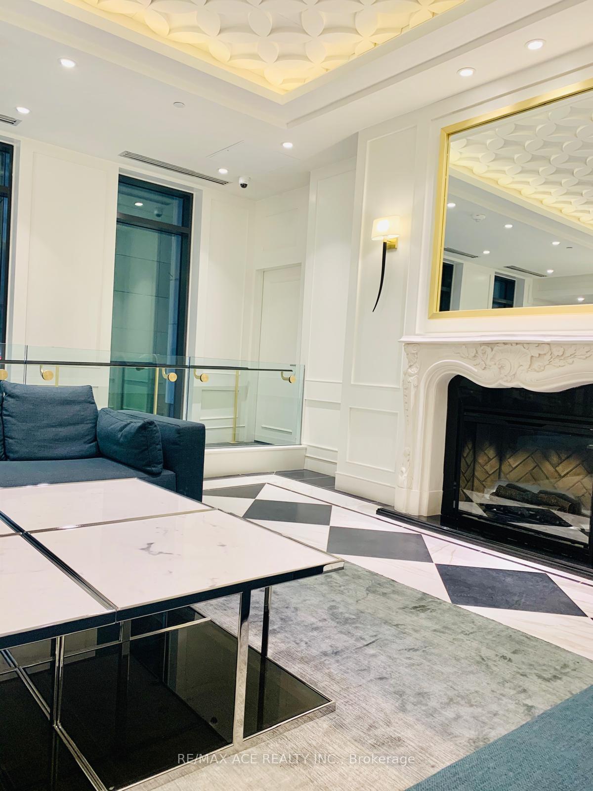 Photo 3 of Unit 708, 955 Bay Street, Toronto, Bay Street Corridor — HOMEH