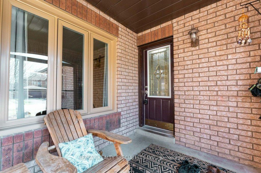 Photo 6 of 34 Killaloe Crescent, Halton Hills, Georgetown — HOMEH