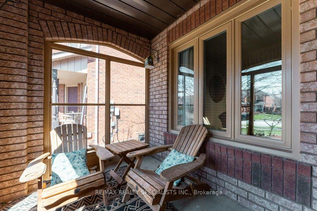 Photo 7 of 34 Killaloe Crescent, Halton Hills, Georgetown — HOMEH