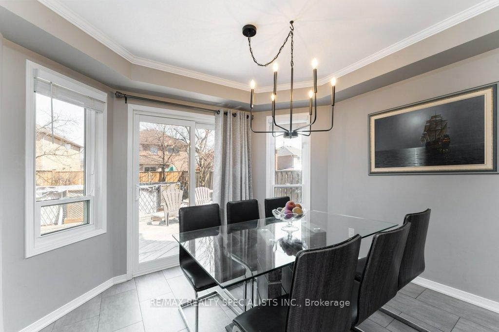 Photo 17 of 34 Killaloe Crescent, Halton Hills, Georgetown — HOMEH
