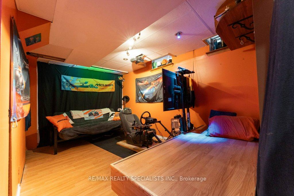 Photo 34 of 34 Killaloe Crescent, Halton Hills, Georgetown — HOMEH