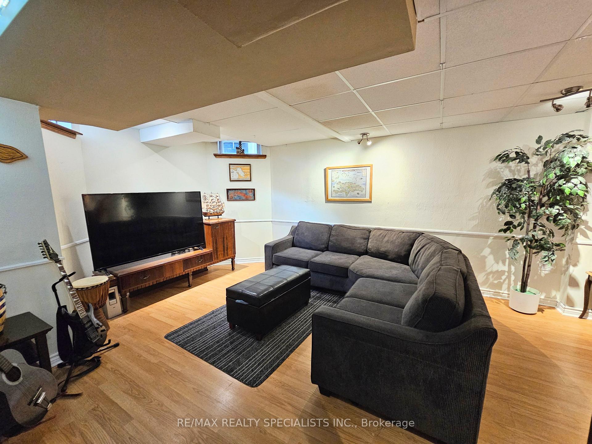 Photo 35 of 34 Killaloe Crescent, Halton Hills, Georgetown — HOMEH