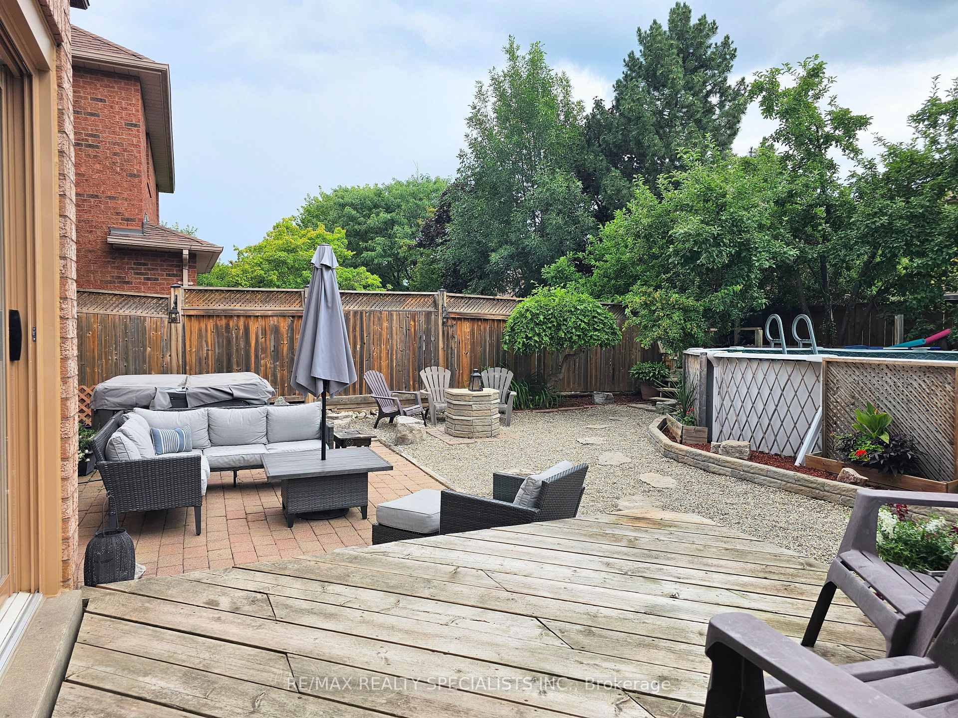 Photo 38 of 34 Killaloe Crescent, Halton Hills, Georgetown — HOMEH