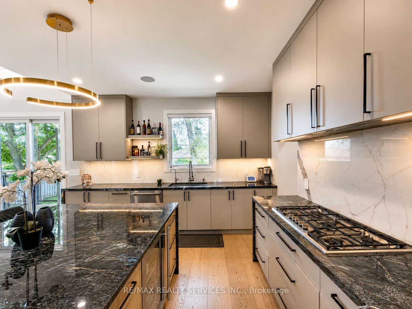 Photo 6 of 519 Third Line, Oakville, West — HOMEH