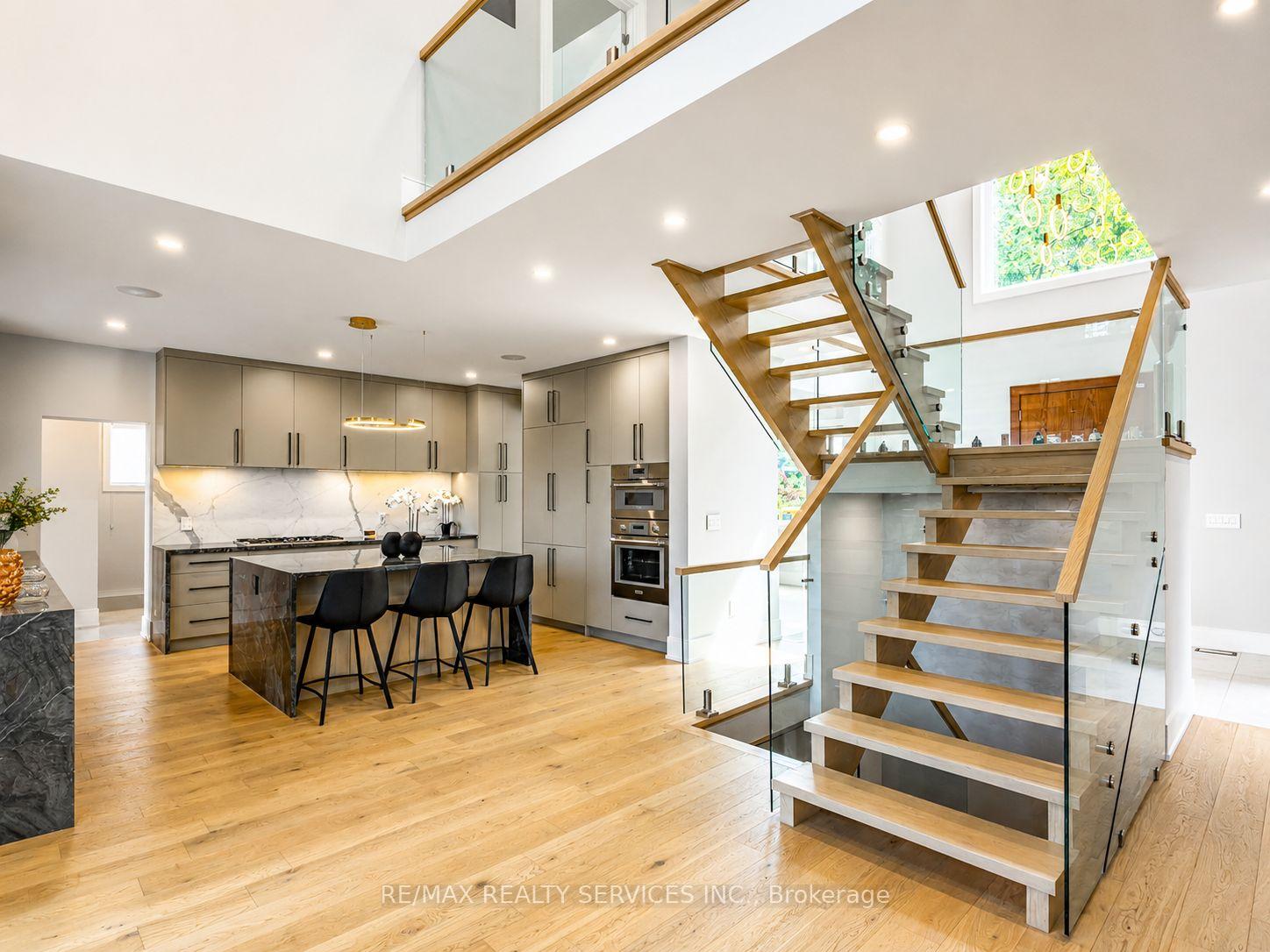 Photo 10 of 519 Third Line, Oakville, West — HOMEH