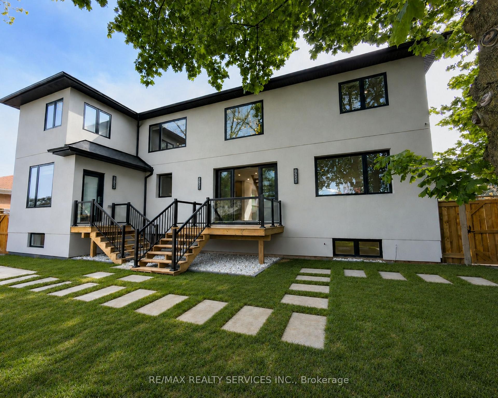 Photo 31 of 519 Third Line, Oakville, West — HOMEH