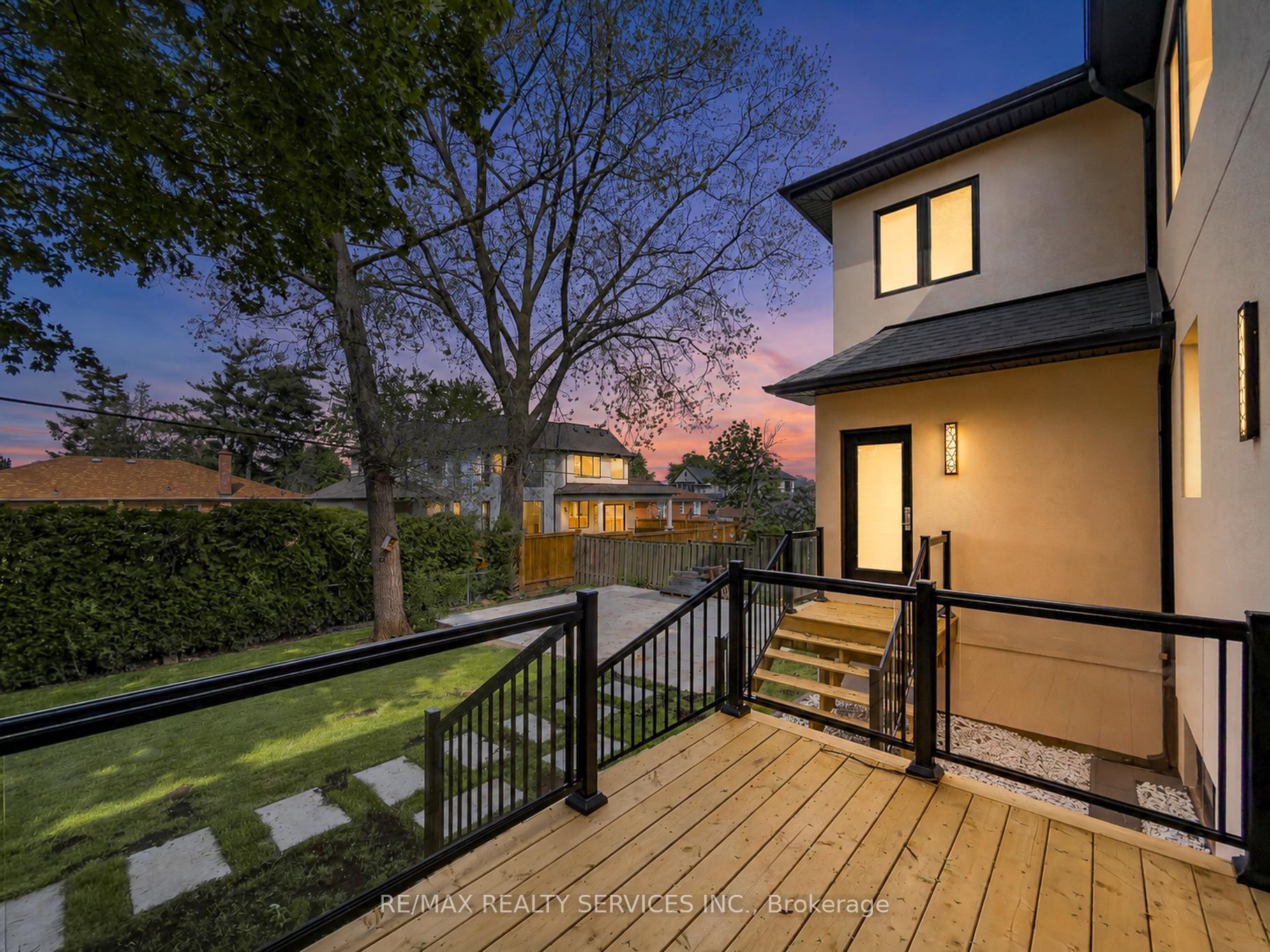 Photo 33 of 519 Third Line, Oakville, West — HOMEH