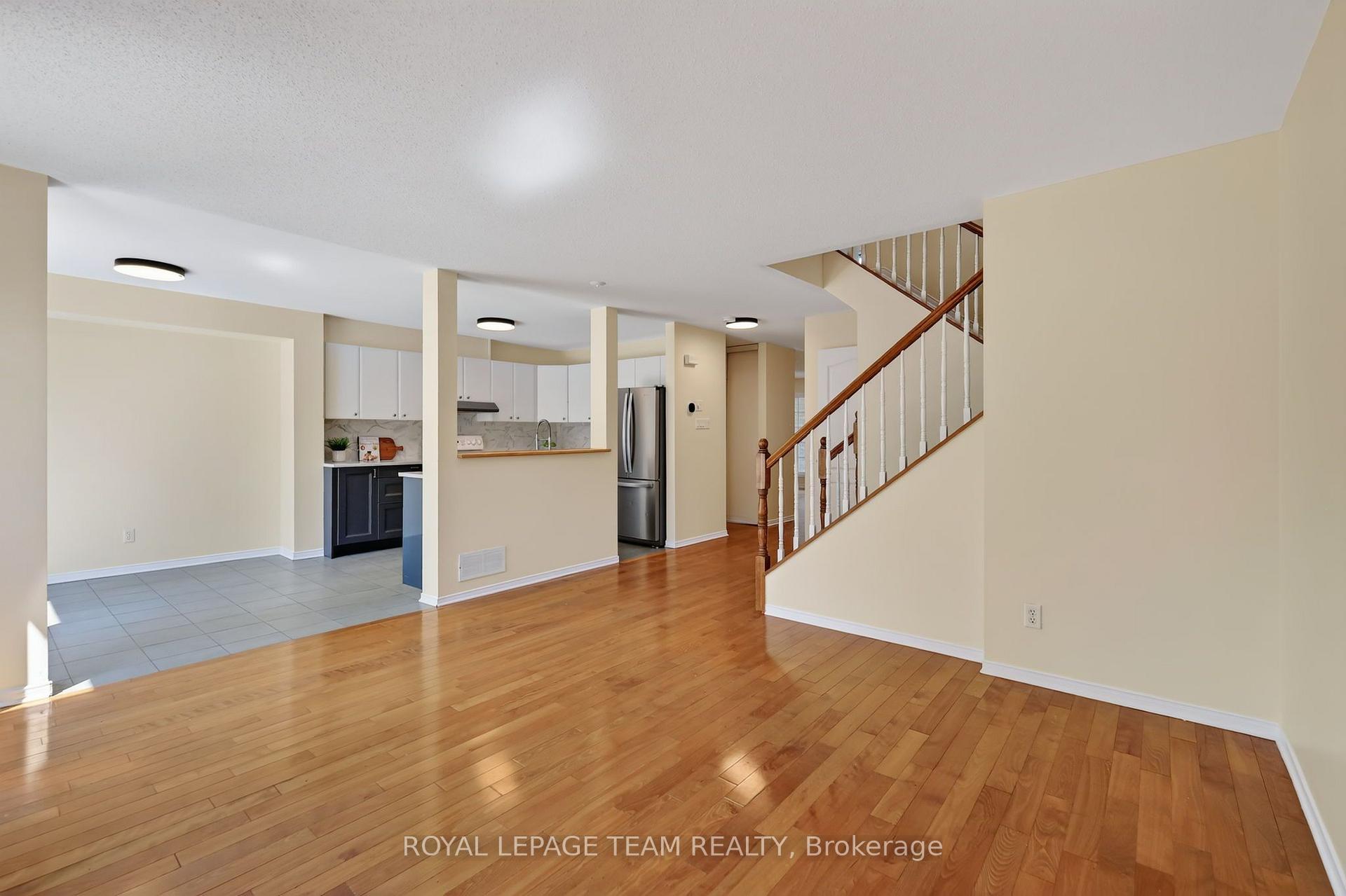 Photo 7 of 14 Appledale Drive, Ottawa, Barrhaven - Longfields — HOMEH