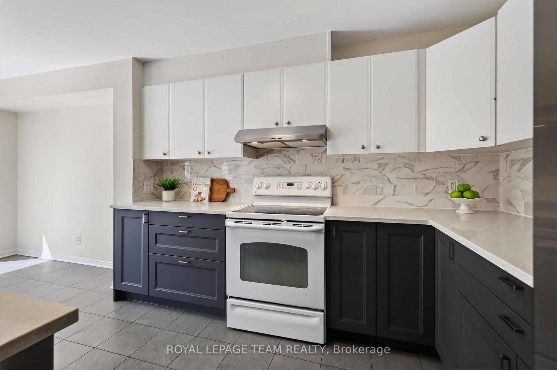 Photo 13 of 14 Appledale Drive, Ottawa, Barrhaven - Longfields — HOMEH