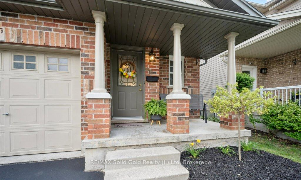 Photo 9 of 12 Frankfurt Street, Kitchener, Huron Park — HOMEH