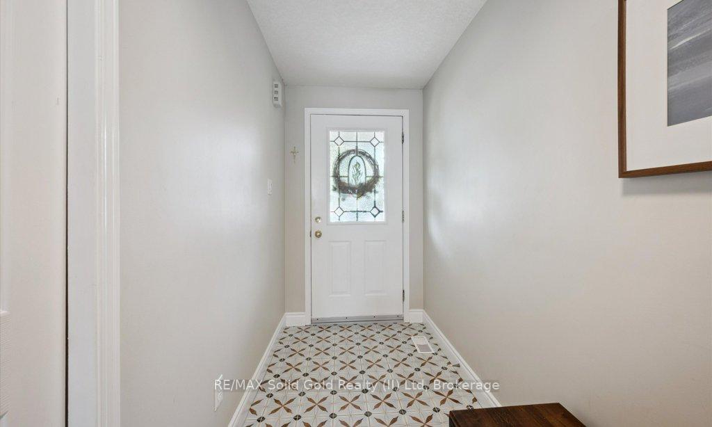 Photo 11 of 12 Frankfurt Street, Kitchener, Huron Park — HOMEH