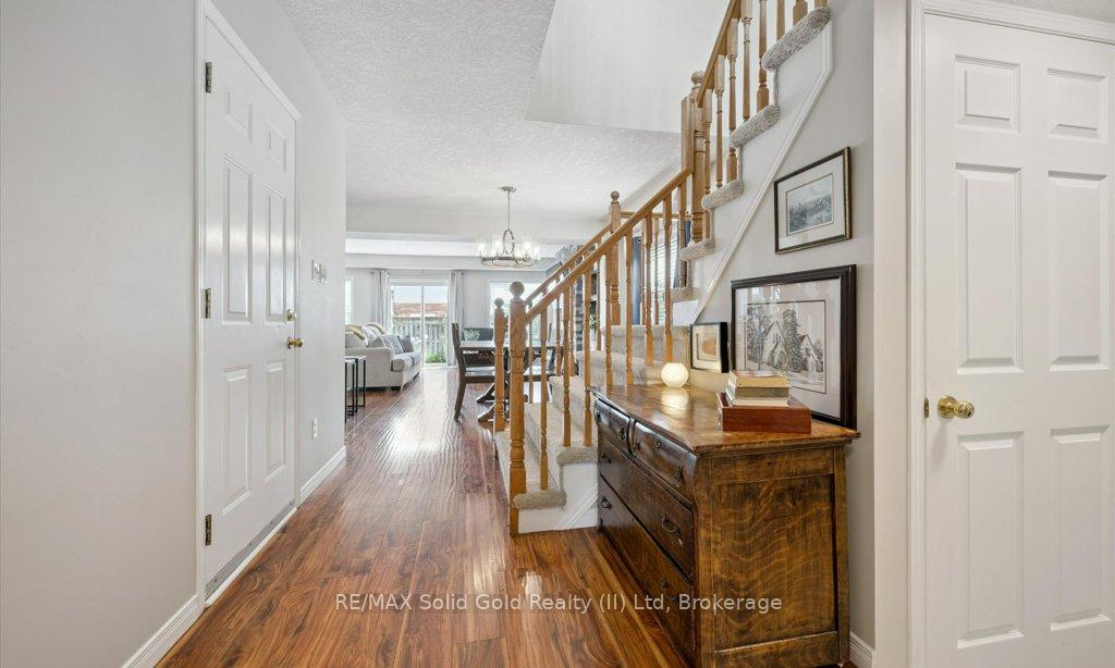 Photo 15 of 12 Frankfurt Street, Kitchener, Huron Park — HOMEH