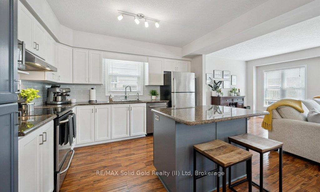 Photo 21 of 12 Frankfurt Street, Kitchener, Huron Park — HOMEH
