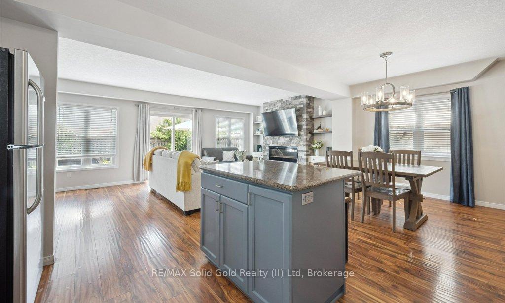Photo 25 of 12 Frankfurt Street, Kitchener, Huron Park — HOMEH