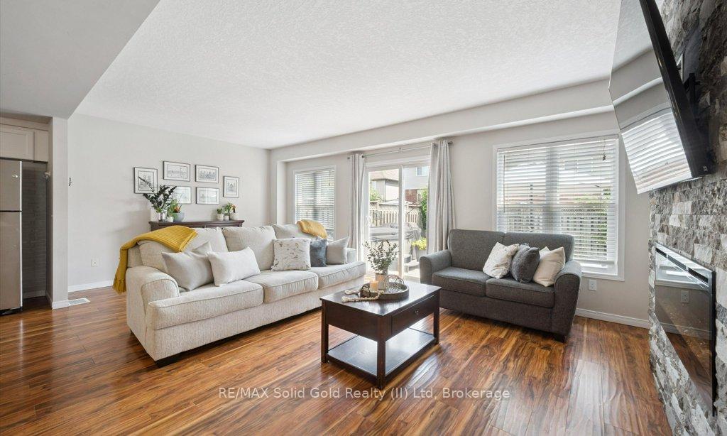 Photo 29 of 12 Frankfurt Street, Kitchener, Huron Park — HOMEH