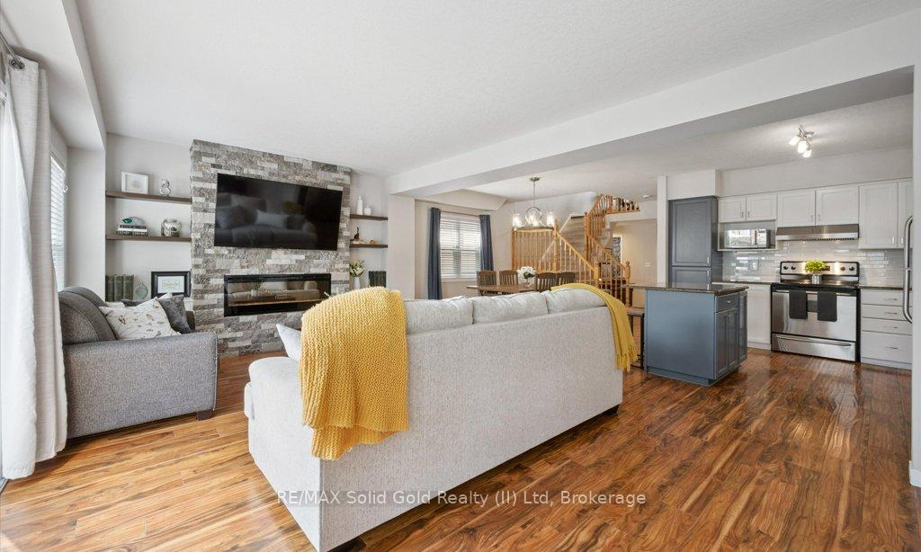 Photo 31 of 12 Frankfurt Street, Kitchener, Huron Park — HOMEH