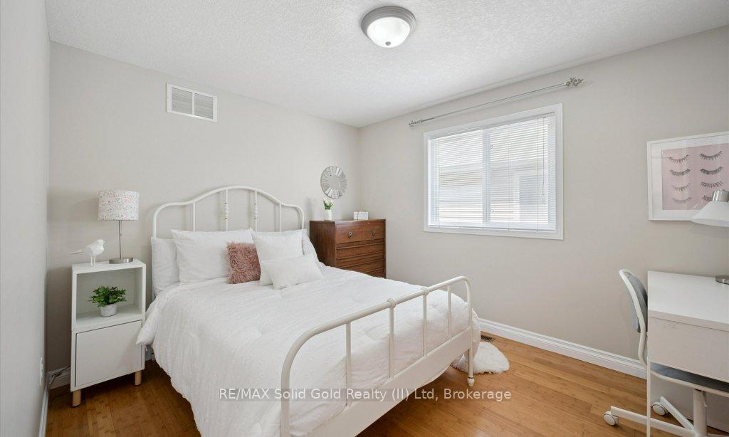 Photo 43 of 12 Frankfurt Street, Kitchener, Huron Park — HOMEH