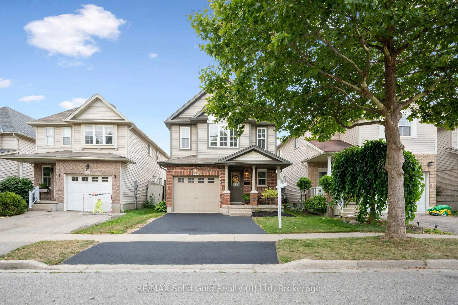 Photo 10 of 12 Frankfurt Street, Kitchener, Huron Park — HOMEH