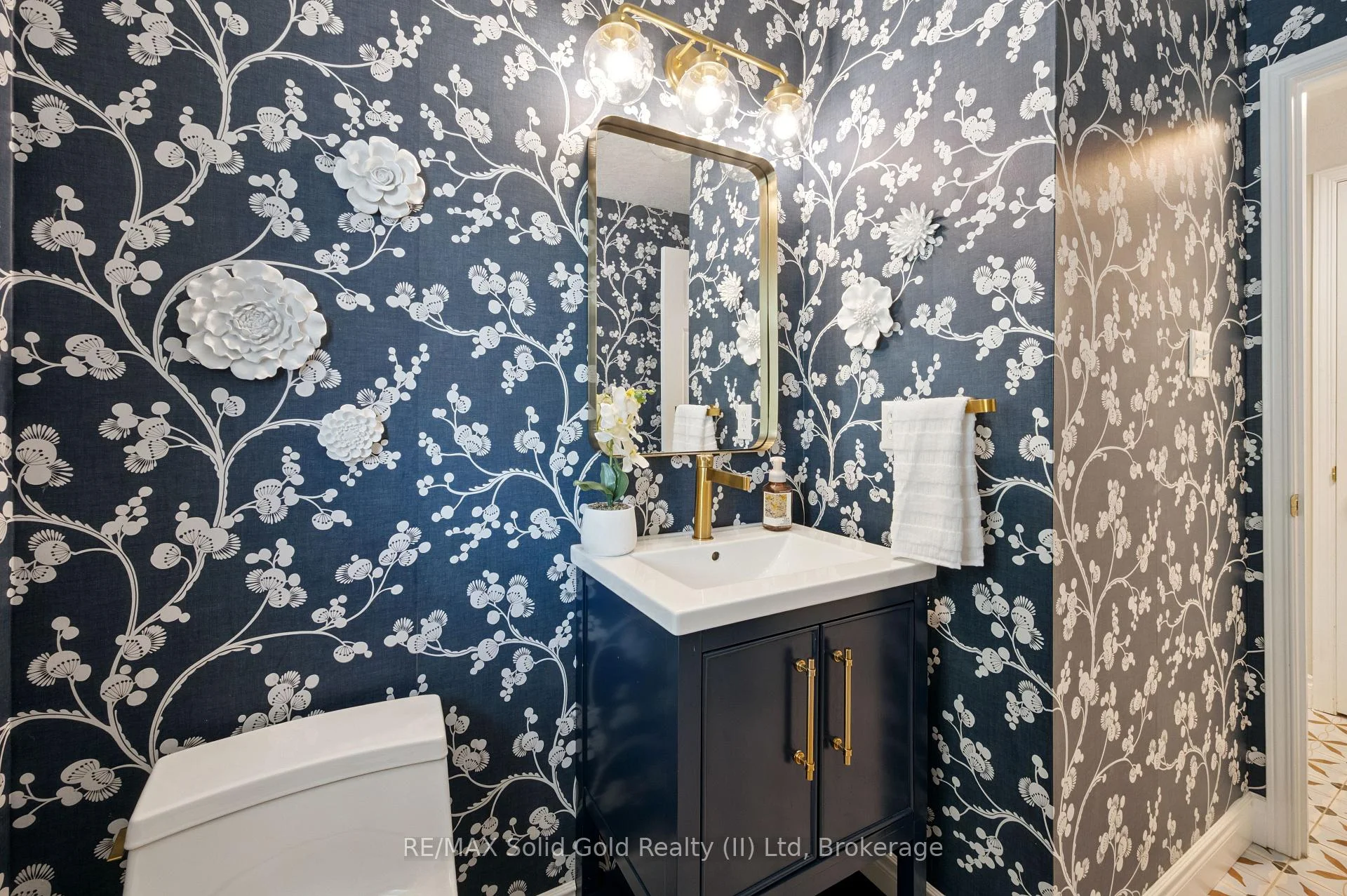 Photo 22 of 12 Frankfurt Street, Kitchener, Huron Park — HOMEH