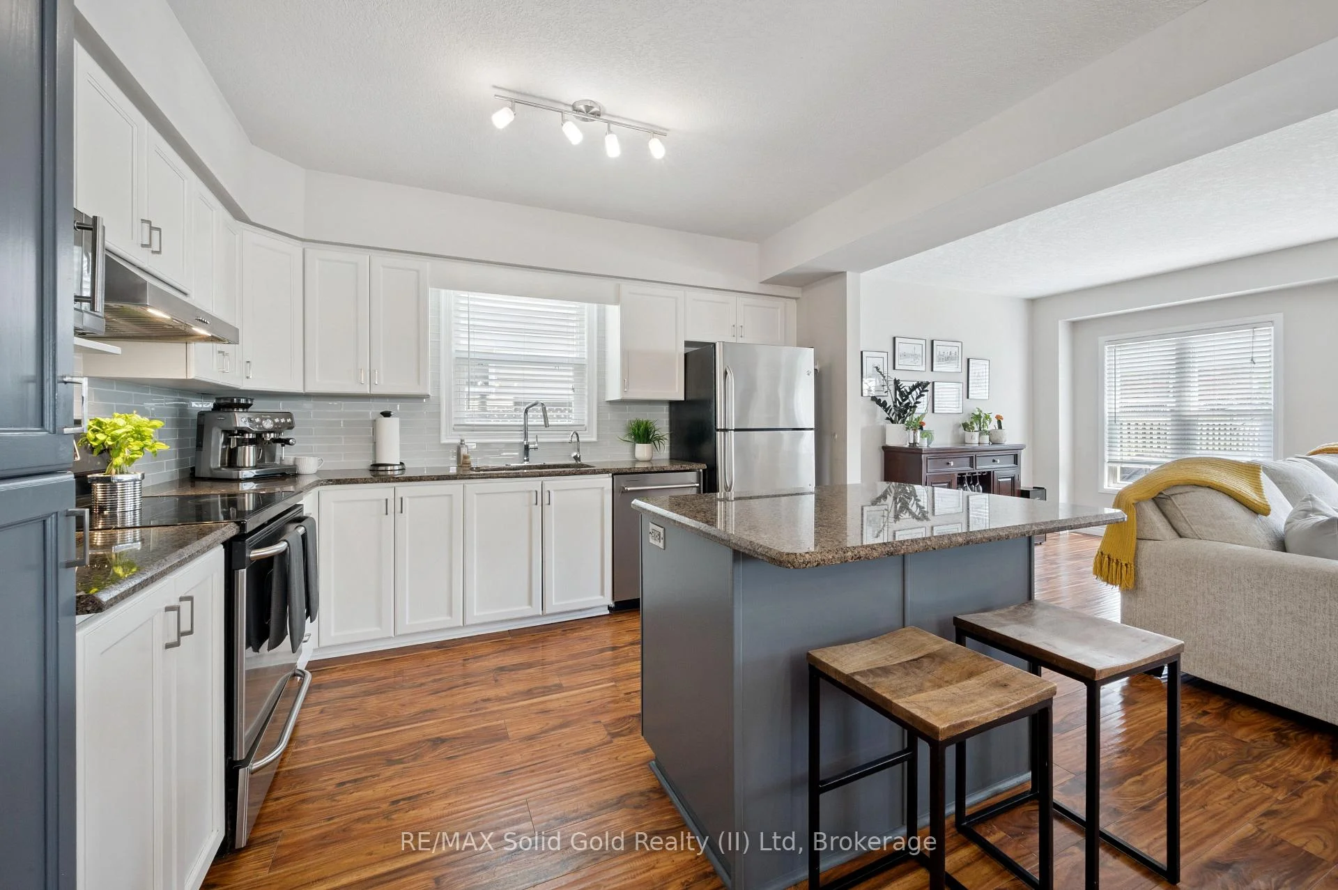 Photo 26 of 12 Frankfurt Street, Kitchener, Huron Park — HOMEH