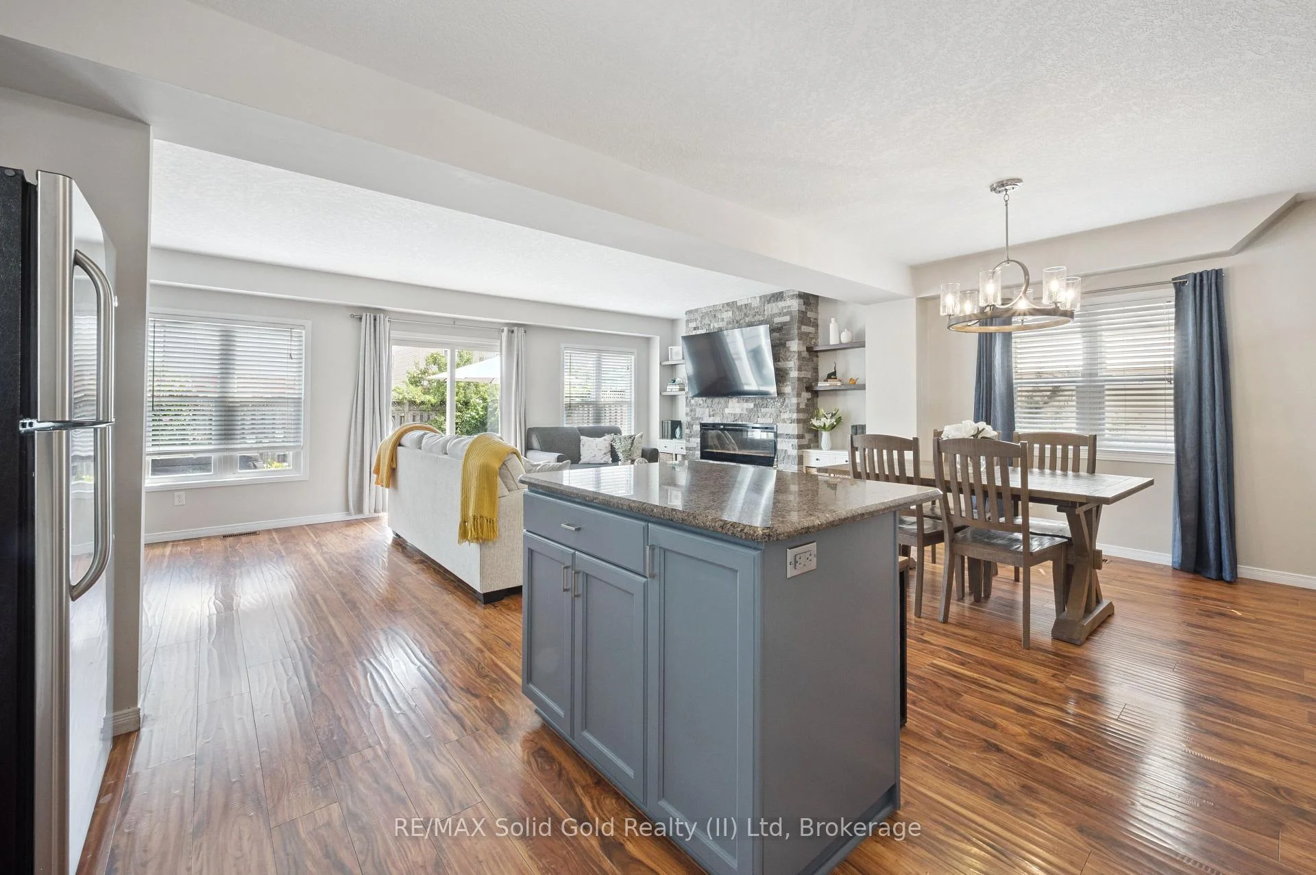 Photo 30 of 12 Frankfurt Street, Kitchener, Huron Park — HOMEH