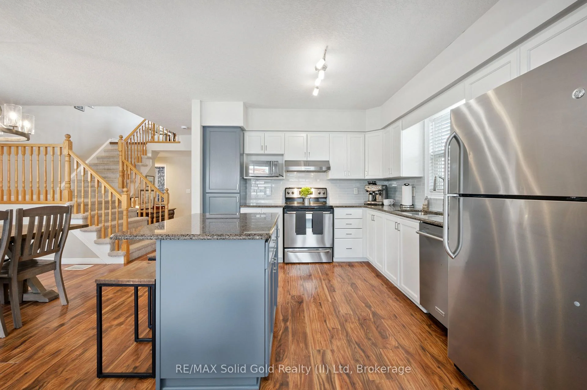 Photo 38 of 12 Frankfurt Street, Kitchener, Huron Park — HOMEH