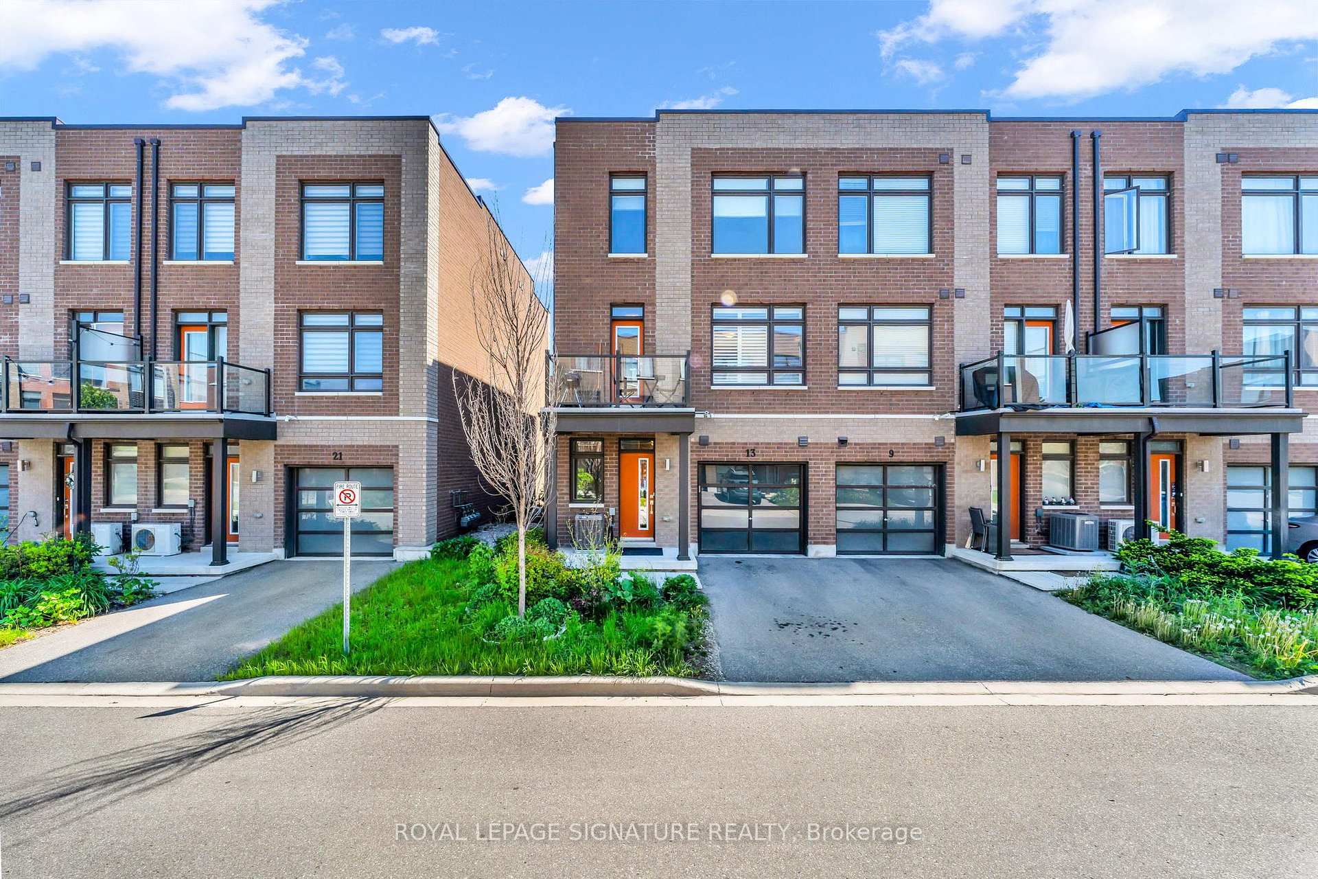 Photo 2 of 13 Bluenose Street, Vaughan, Vaughan Grove — HOMEH