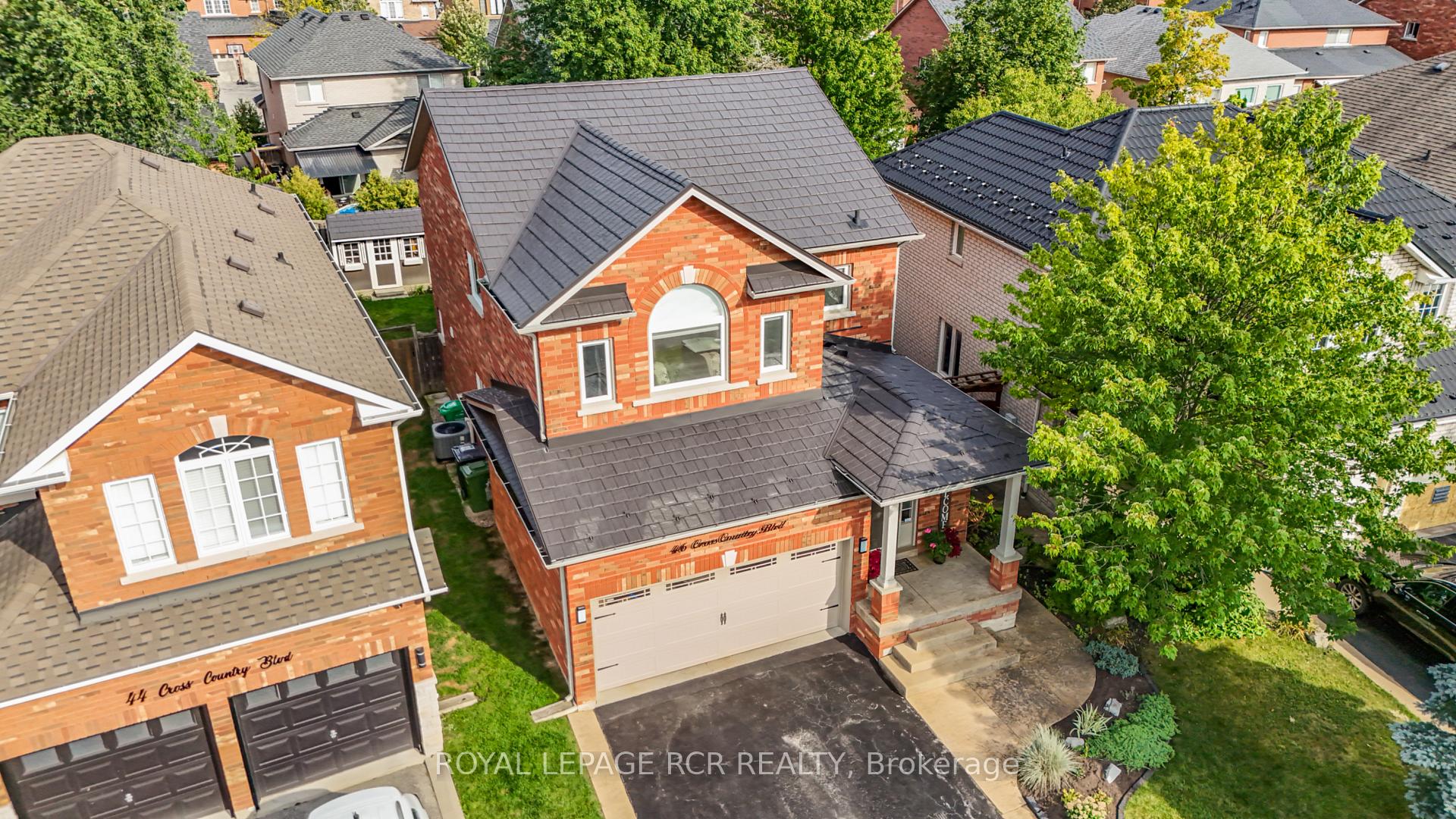 Photo 4 of 46 Cross Country Boulevard, Caledon, Bolton West — HOMEH