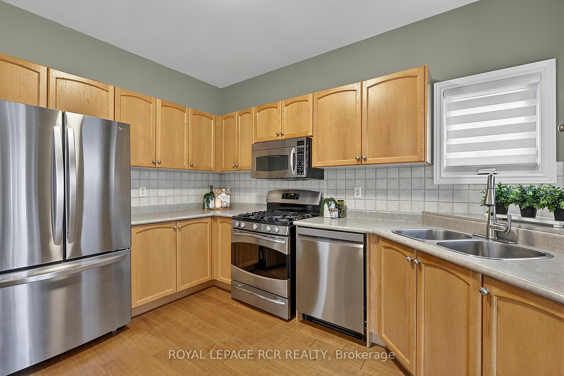 Photo 21 of 46 Cross Country Boulevard, Caledon, Bolton West — HOMEH