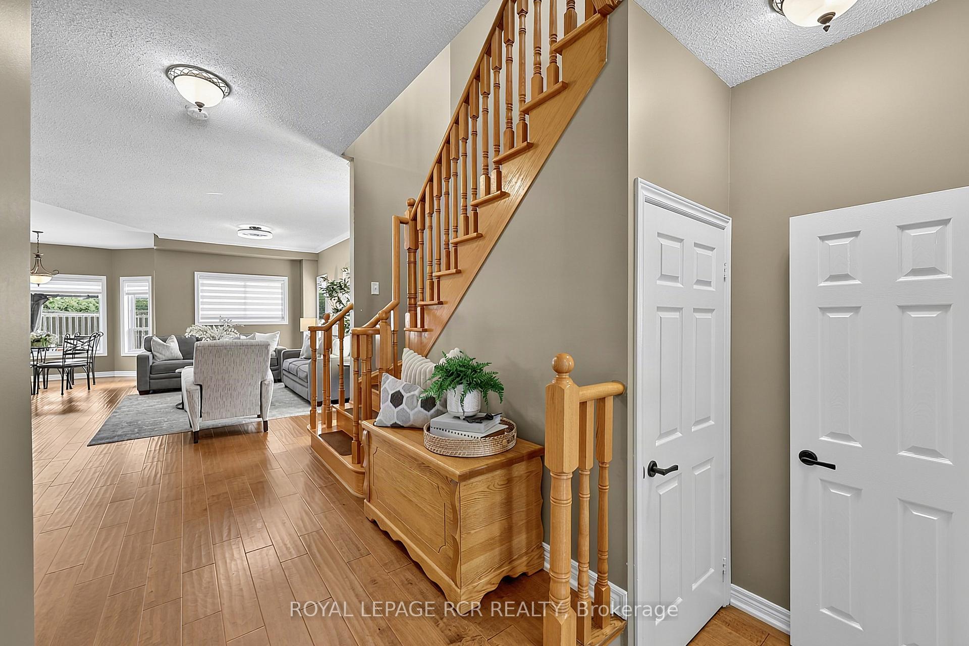 Photo 43 of 46 Cross Country Boulevard, Caledon, Bolton West — HOMEH