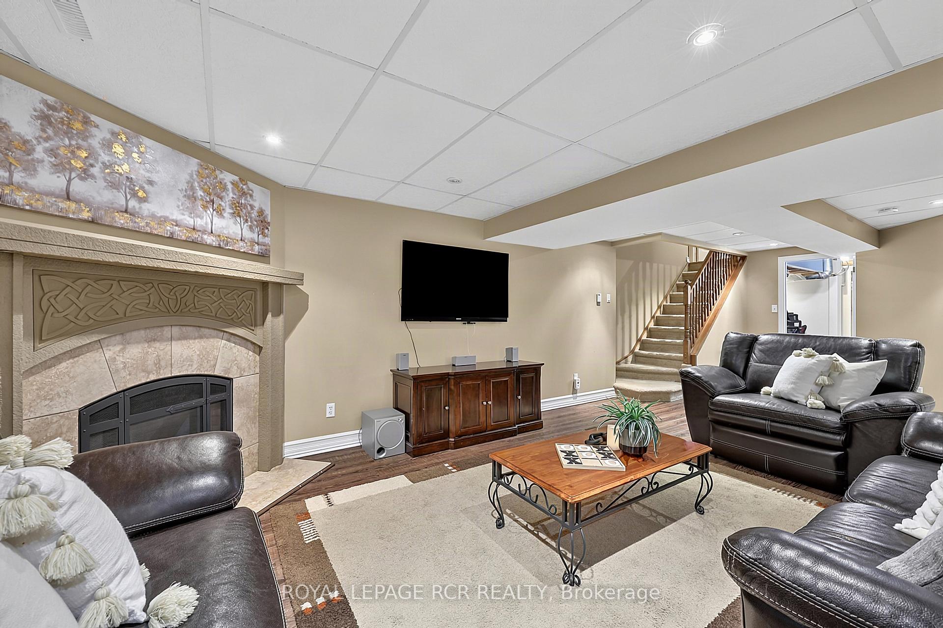 Photo 45 of 46 Cross Country Boulevard, Caledon, Bolton West — HOMEH