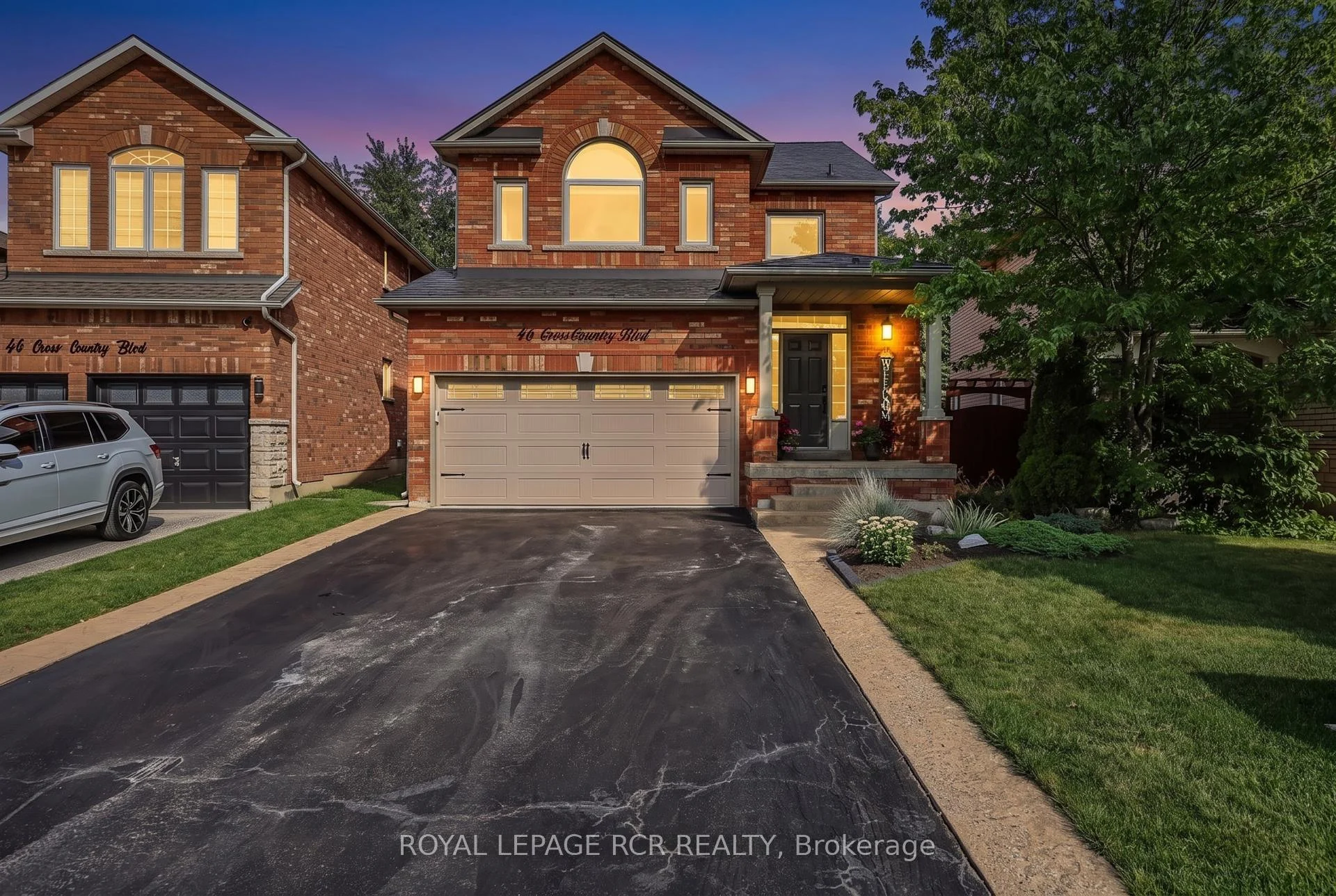 Photo 3 of 46 Cross Country Boulevard, Caledon, Bolton West — HOMEH